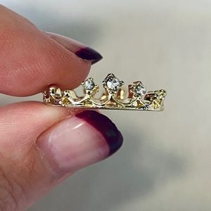 Gold Princess Crown Ring size 7